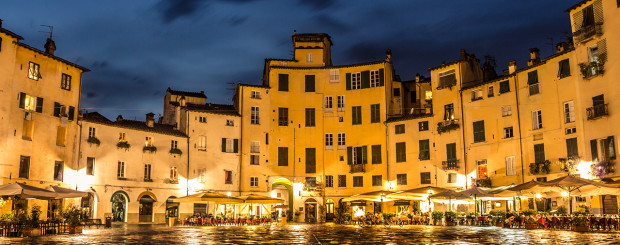 Lucca, Piazza Anfiteatro